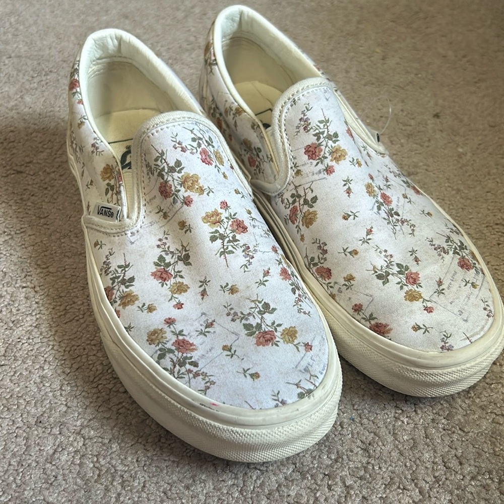 Slip on vans vintage floral marshmallow print size 7 women’s